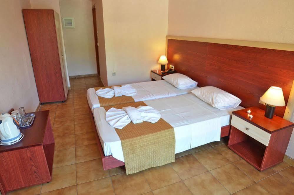 Mavrikos Hotel Plános Exteriér fotografie